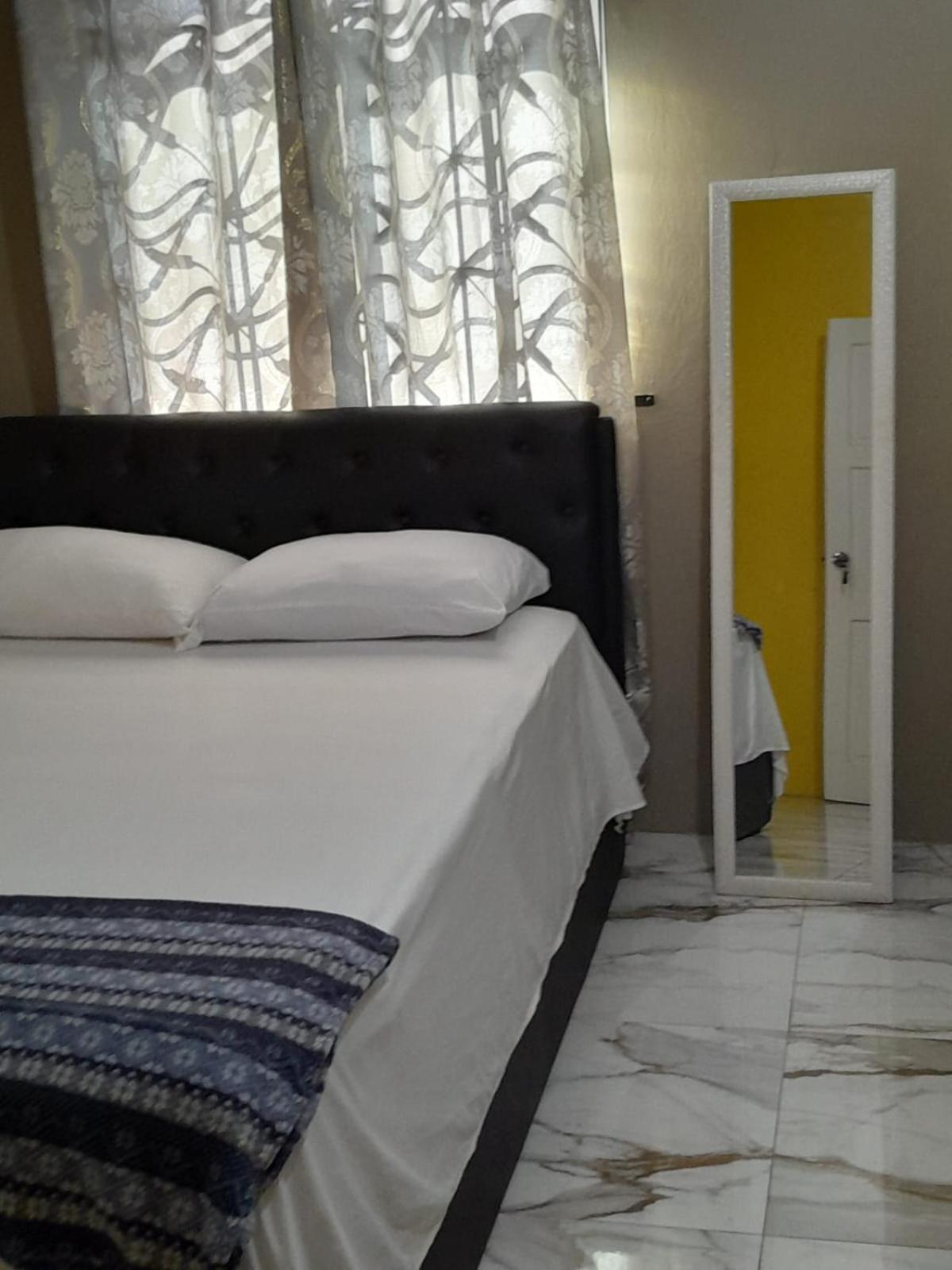 Jamaica Oasis Suite Portmore Exterior foto